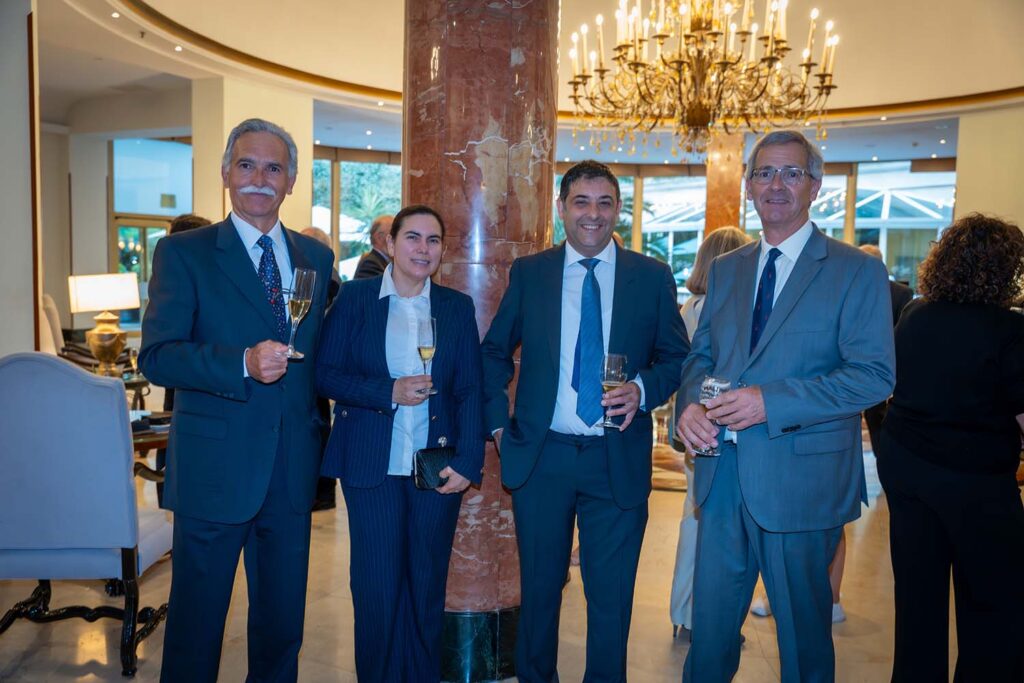 Nuestro Presidente recoge los 6 Premios CINVE 2025 para Coop. La Aurora 2